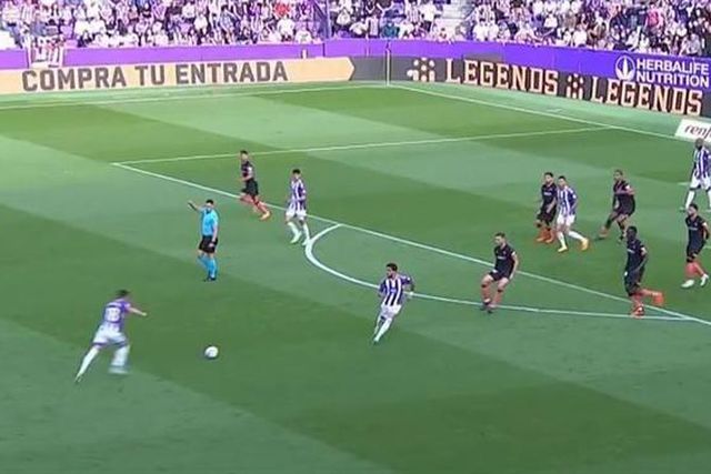 Polémica: Valladolid marcou segundos depois de árbitro apitar para o intervalo (vídeo)