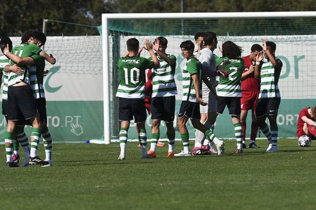 Foi assim a festa leonina em Alcochete após apuramento histórico (vídeo)