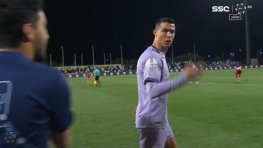 Ronaldo saiu zangado após empate do Al Nassr (vídeo)
