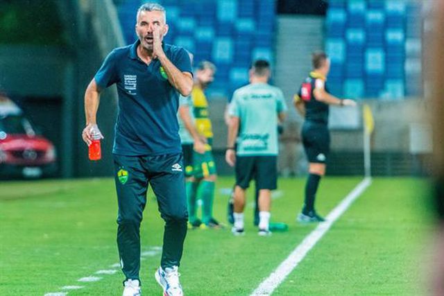 Ivo Vieira demitido do Cuiabá depois de sofrer goleada
