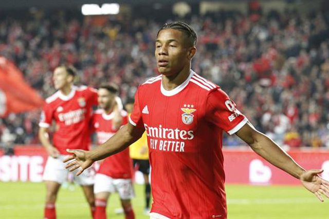 Segundo a inteligência artificial: David Neres e Marcus Edwards ideais para o Milan