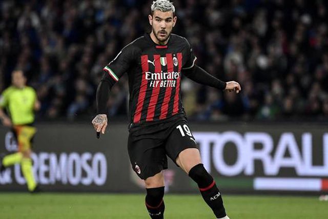 «Privilégio jogar ao lado de Leão e de Mbappé na seleção»