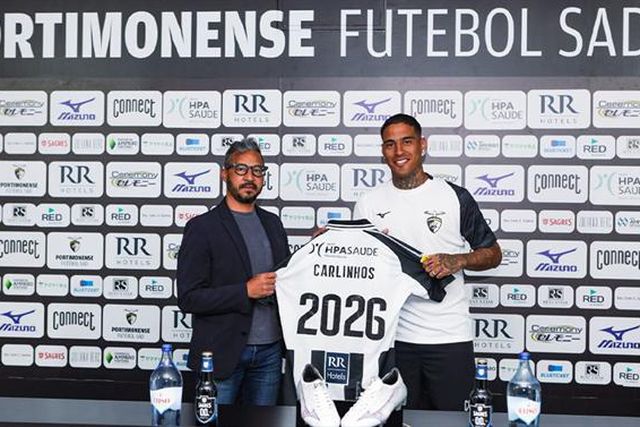 Carlinhos renova até junho de 2026