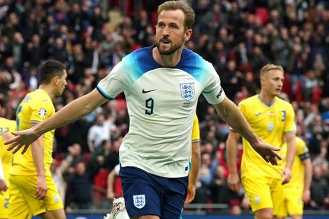 Grupo C: Inglaterra vence Ucrânia e soma e segue (veja os golos)