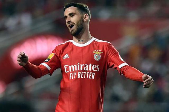 O onze para o jogo com o Vitória de Guimarães