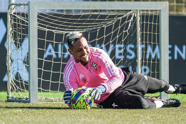 Diego Alves rescinde com equipa de Carvalhal