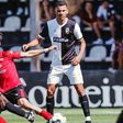 Farense vence Penafiel com 'frango' e 'tiraço' ao cair do pano (veja o resumo)