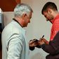 Mourinho foi ver Djokovic e até pediu autógrafo ao sérvio (vídeo)