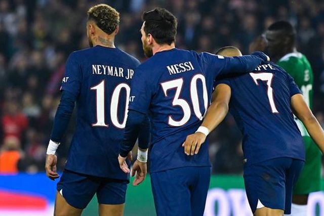 A «ridícula» oferta do PSG pelo Parque dos Príncipes: «Aqui os estádios não nascem como cogumelos»