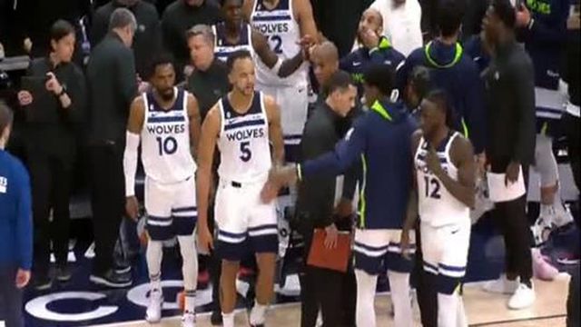 Rudy Gobert agride colega de equipa em pleno jogo