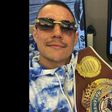Tszyu segue pegadas do pai e sagra-se campeão mundial (vídeo)