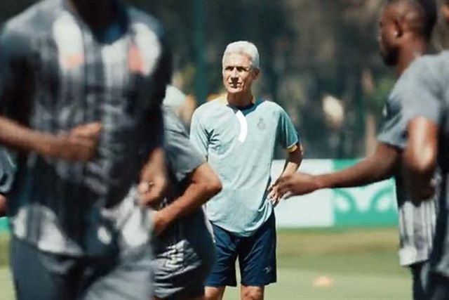 Luís Castro já meteu mãos à obra: as primeiras imagens (vídeo)