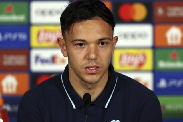 Pepê em lua de mel antes de apresentação no Olival