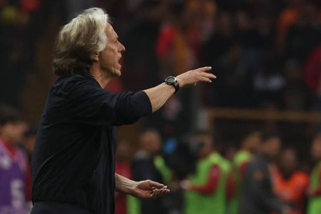 Ex-Sporting e Benfica dá as boas-vindas a Jorge Jesus (foto)