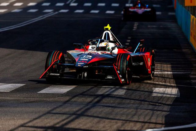 Fórmula E em Roma: Félix da Costa fora dos pontos