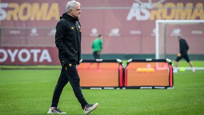 Roma entra em ‘blackout’ após castigo a Mourinho