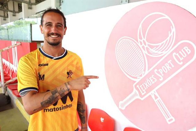 Oficial: Dupla de reforços em Matosinhos