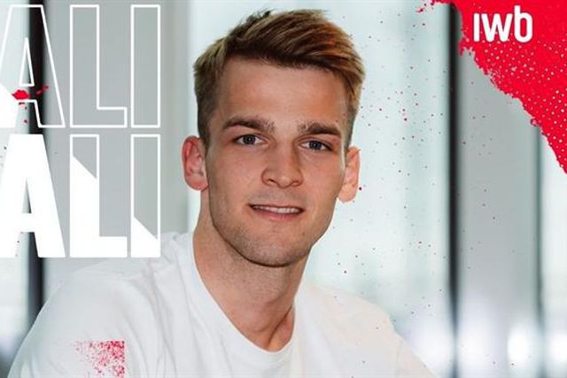 Jovem formado no Barcelona é reforço