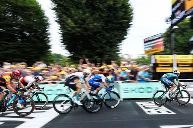 E vão quatro para Philipsen!