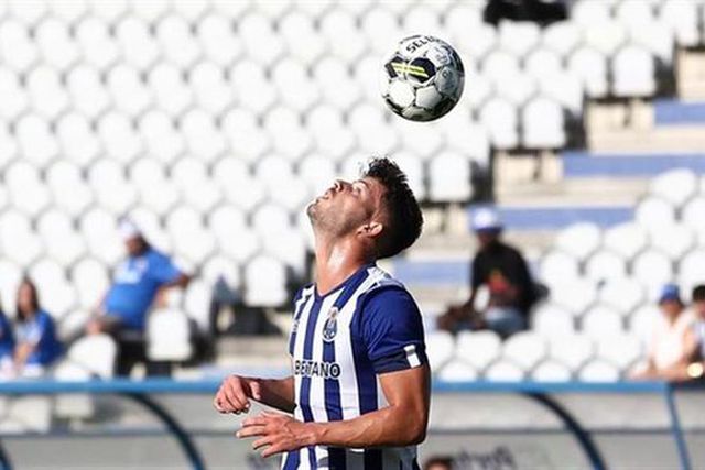 «É complicado ver Varela no papel de treinador»