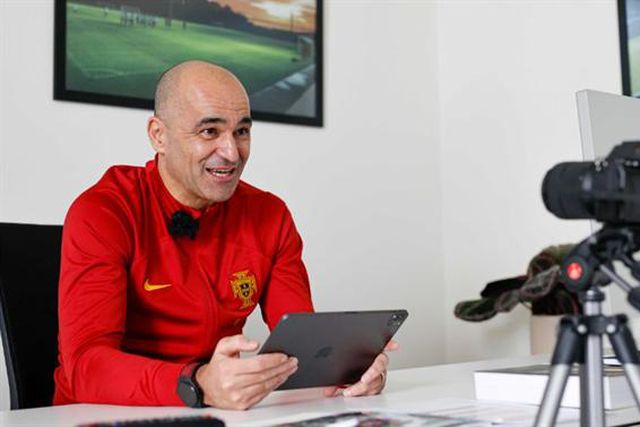 Selecionador entrevistado pelos adeptos: o prato preferido e a palavra mais difícil em português (vídeo)