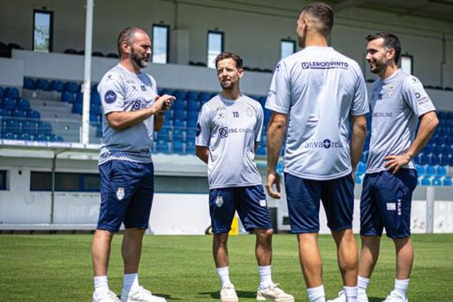 Equipa técnica dos fogaceiros completa