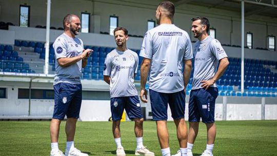 Equipa técnica dos fogaceiros completa