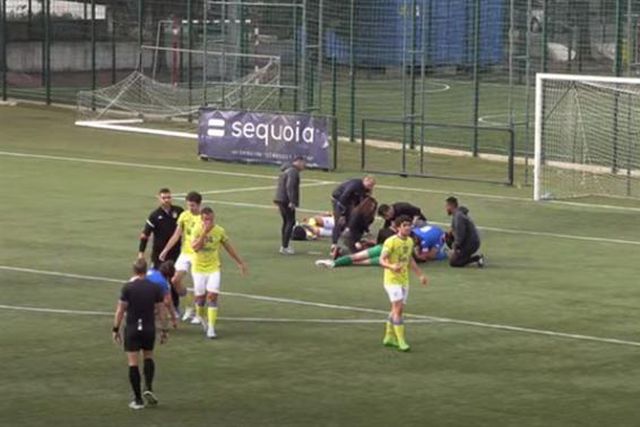 Apreensão no Estoril: guardião do Alverca com convulsões, ambulância no relvado