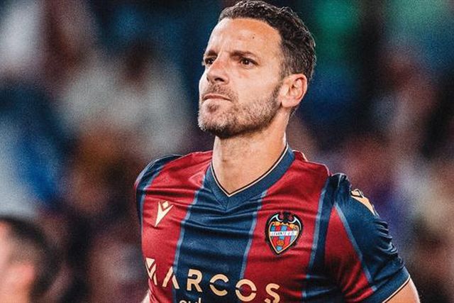 Oficial: antigo alvo das águias deixa Levante aos 38 anos