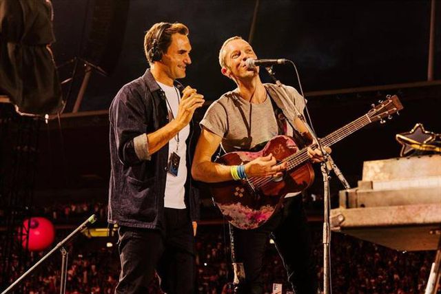 Federer no palco dos Coldplay (vídeo)