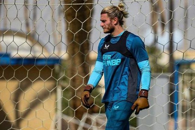 Newcastle ‘perde’ dois guarda-redes e Karius pode estrear-se... na final da Taça da Liga