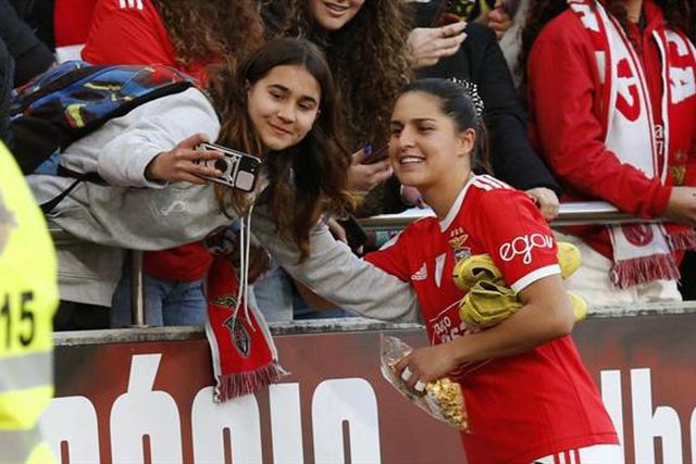 Kika Nazareth chega aos 50 golos