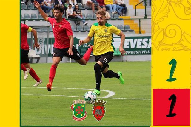 Paços e Penafiel empatam