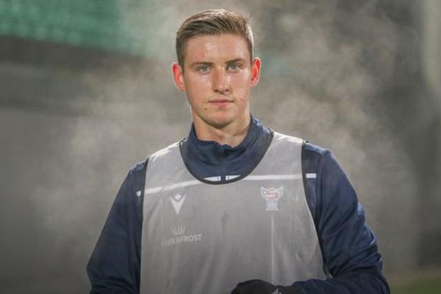 Em janeiro era internacional de Andebol, agora é titular pela seleção de futebol