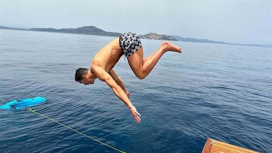 Ronaldo já está a aproveitar as férias (fotos)