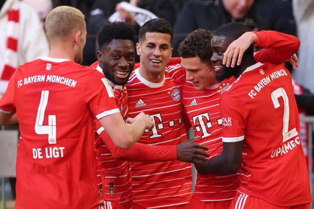 João Cancelo marca e assiste na vitória do Bayern (veja os oito golos)