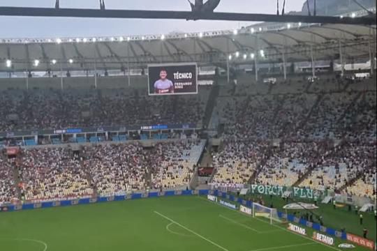 Após assumir 'canarinha', Fernando Diniz foi assobiado pelos adeptos do Fluminense