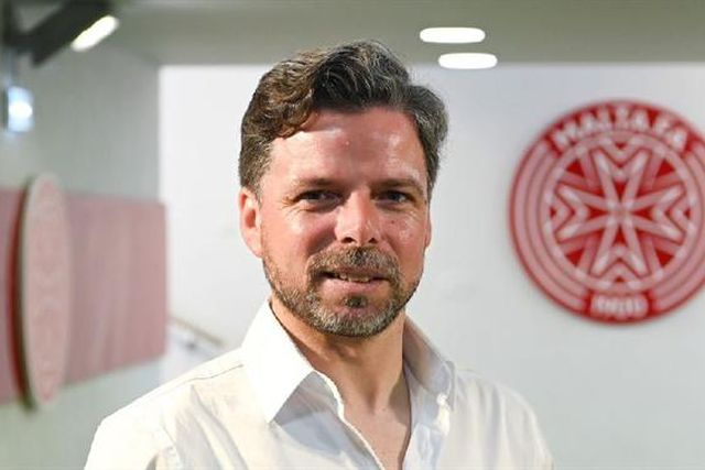 Tozé Mendes vai liderar os sub-19 de Malta