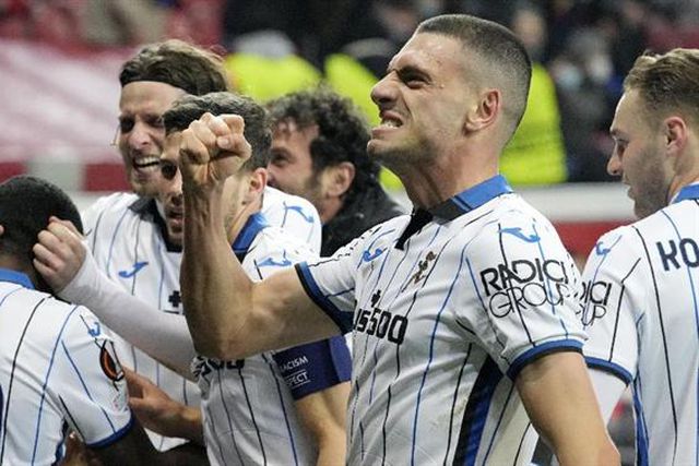 Futuro incerto para central ex-Sporting