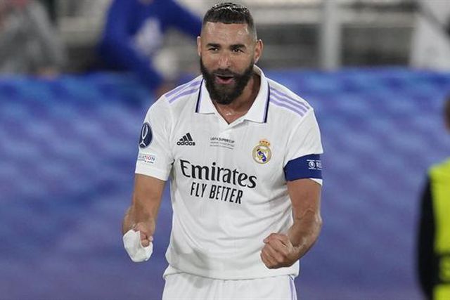 Zidane deixa mensagem a Benzema: «Espero que nos continues a encantar»