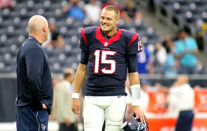 Antigo 'quarterback' dos Patriots morre afogado aos 35 anos