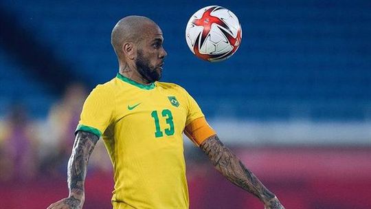 Vídeovigilância contradiz versão de Dani Alves