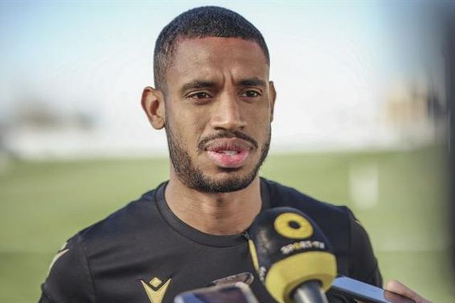 André Silva corre para os 40 pontos nos Açores