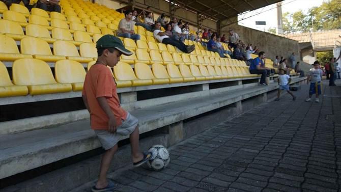 Avança a demolição do estádio Mário Duarte