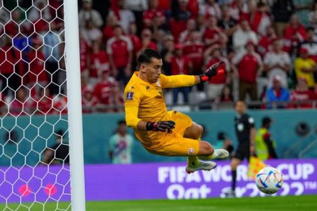 Guarda-redes tunisino que esteve no Mundial a caminho