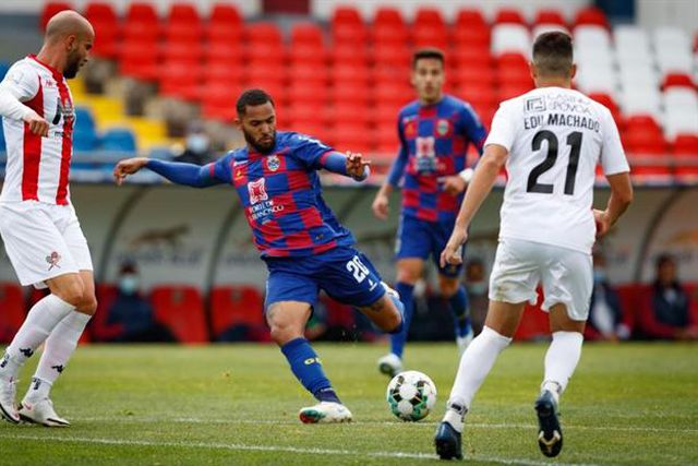 Oficial: Juninho sai para o Qarabag