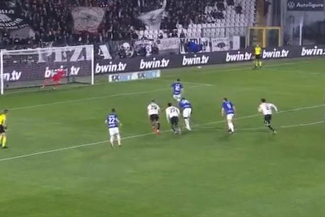 Lautaro Martínez falha penálti frente ao Spezia (vídeo)