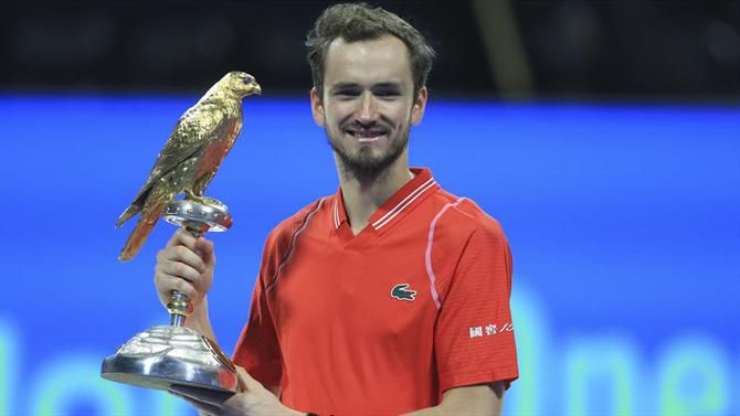 Depois de Roterdão, Medvedev vence torneio de Doha