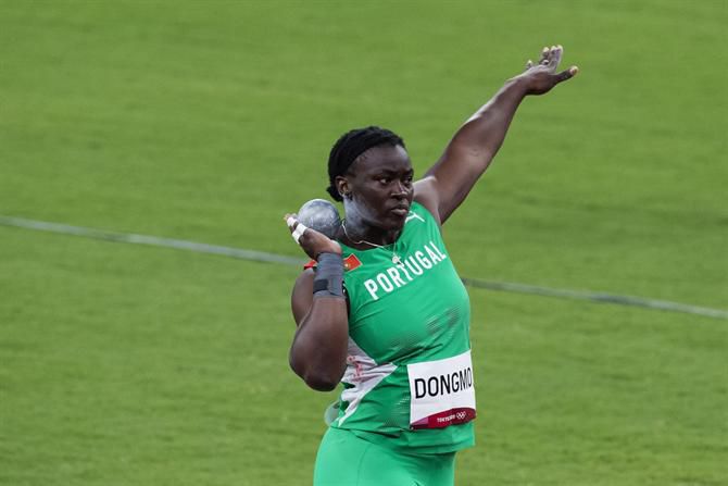 Auriol Dongmo medalha de ouro no peso