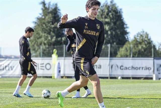 Manu Silva às ordens de Moreno